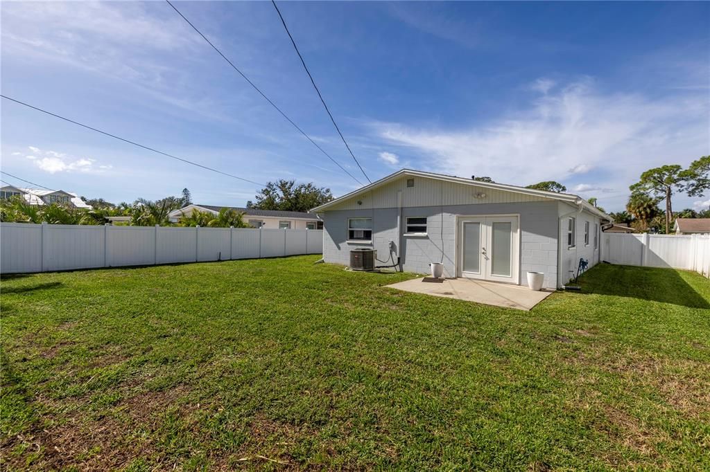 For Sale: $349,000 (3 beds, 2 baths, 1125 Square Feet)