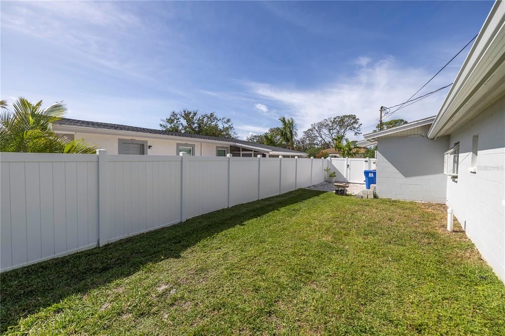 For Sale: $349,000 (3 beds, 2 baths, 1125 Square Feet)