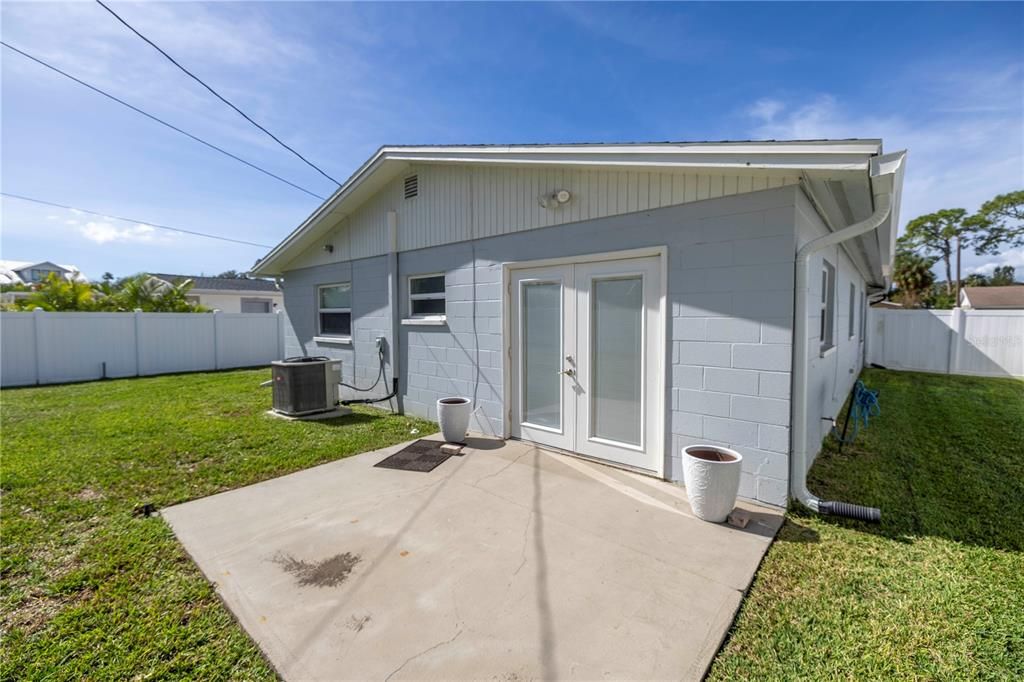 For Sale: $349,000 (3 beds, 2 baths, 1125 Square Feet)