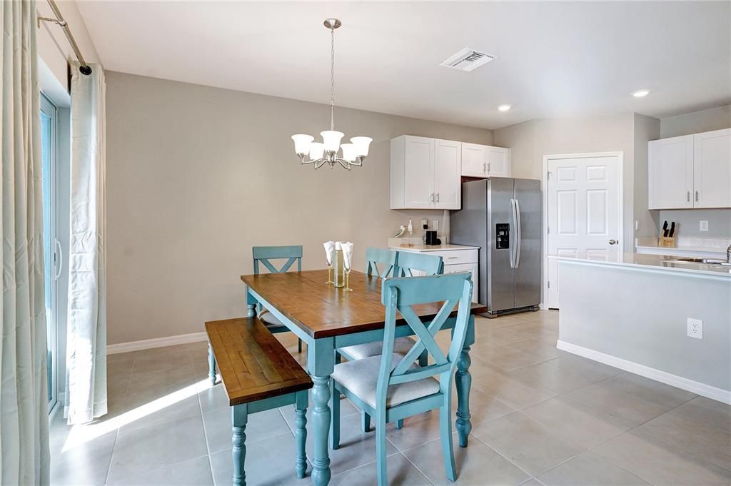 For Sale: $369,000 (4 beds, 2 baths, 1812 Square Feet)