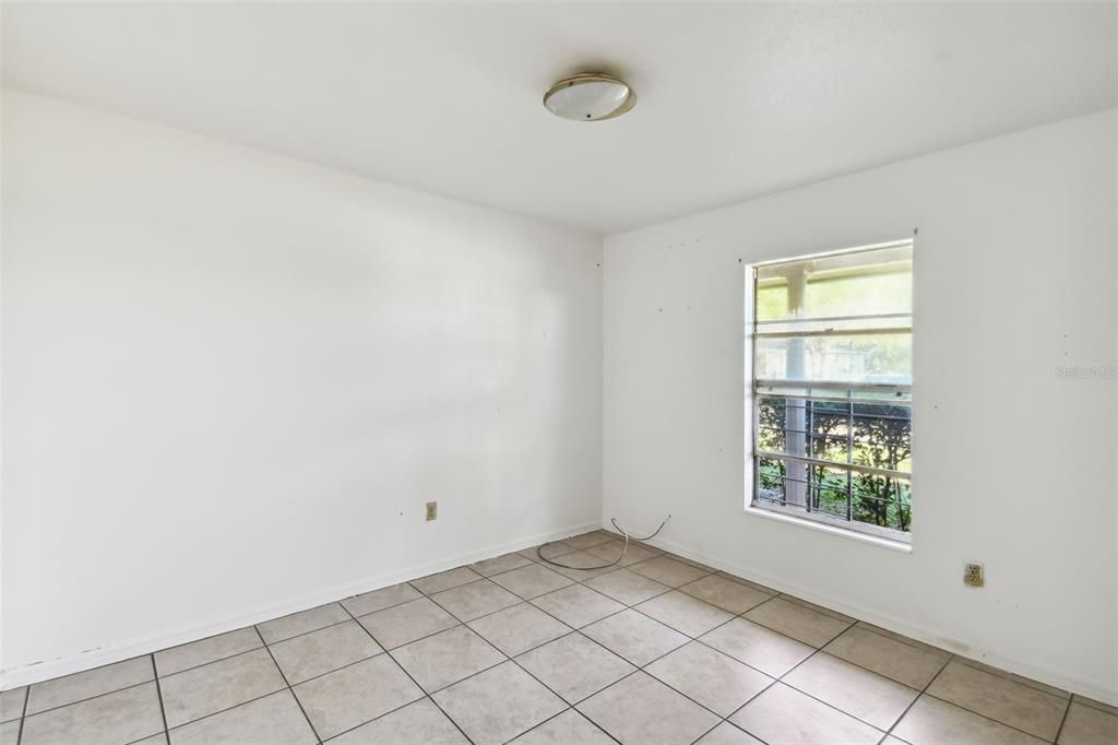 For Sale: $194,900 (3 beds, 2 baths, 1053 Square Feet)