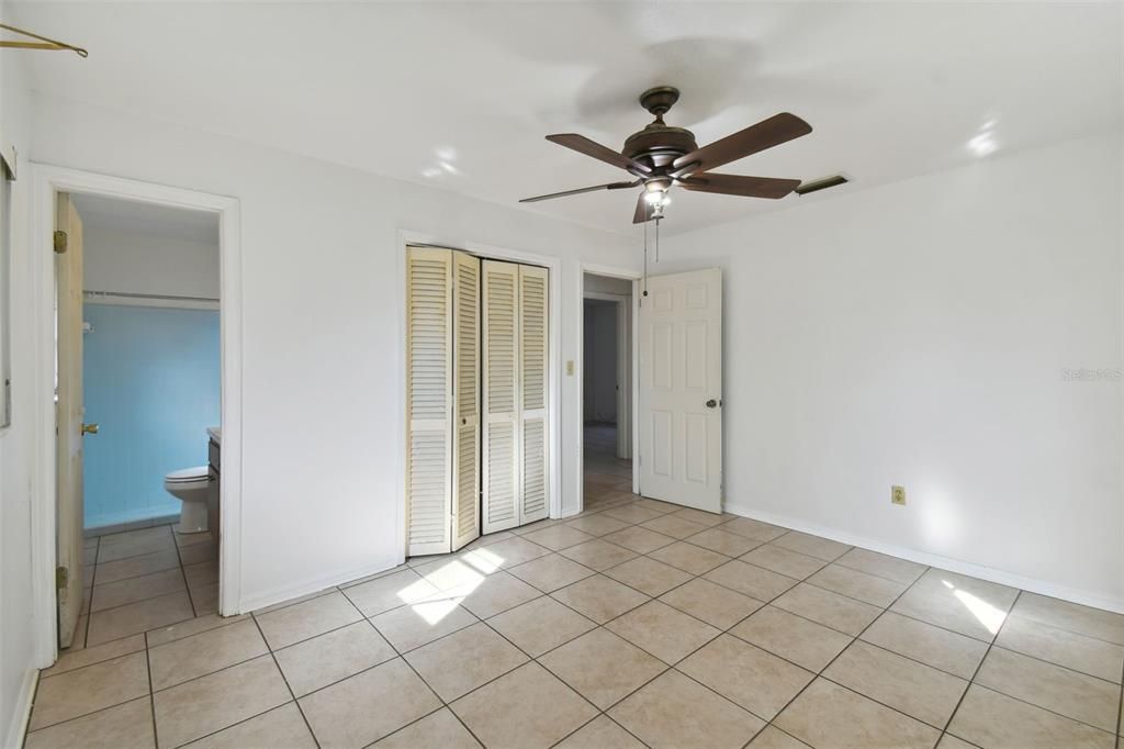 For Sale: $194,900 (3 beds, 2 baths, 1053 Square Feet)