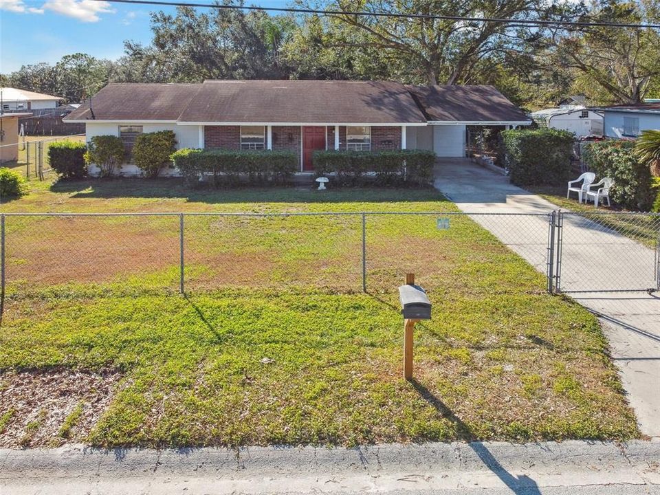 For Sale: $194,900 (3 beds, 2 baths, 1053 Square Feet)