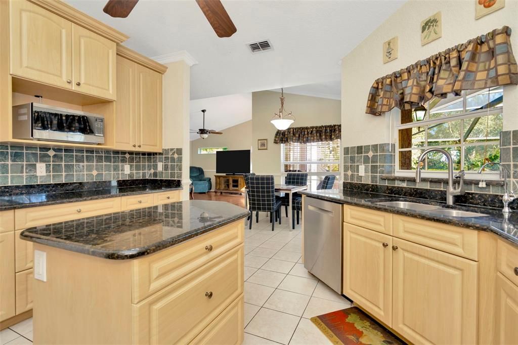 For Sale: $660,000 (4 beds, 3 baths, 2314 Square Feet)