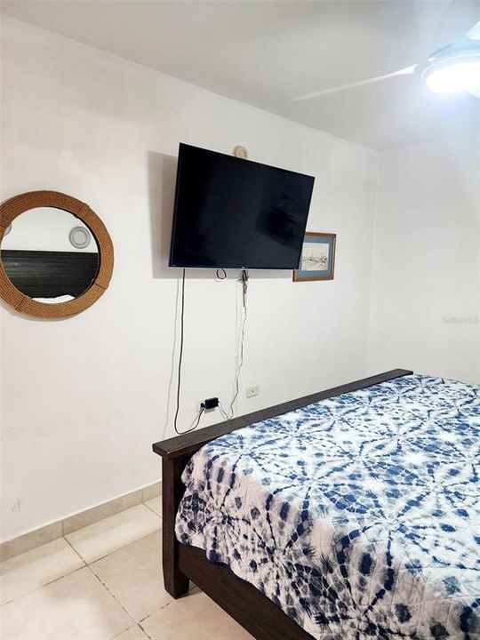 Active With Contract: $419,900 (4 beds, 2 baths, 4000 Square Feet)