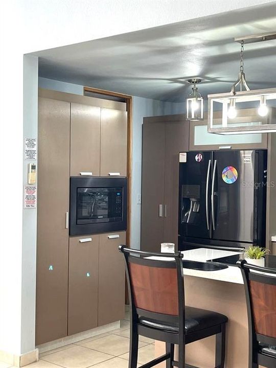 Active With Contract: $419,900 (4 beds, 2 baths, 4000 Square Feet)