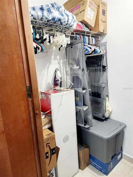 Active With Contract: $419,900 (4 beds, 2 baths, 4000 Square Feet)