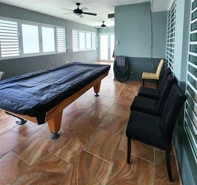 Active With Contract: $419,900 (4 beds, 2 baths, 4000 Square Feet)