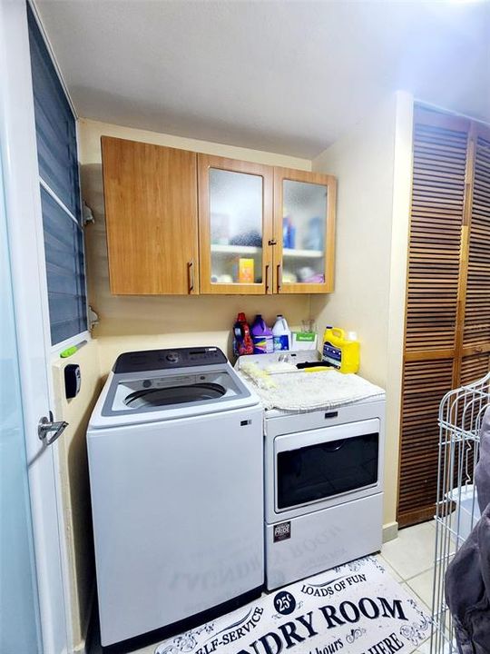 Active With Contract: $419,900 (4 beds, 2 baths, 4000 Square Feet)