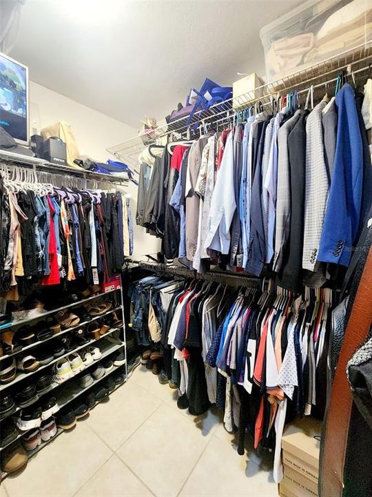 Active With Contract: $419,900 (4 beds, 2 baths, 4000 Square Feet)