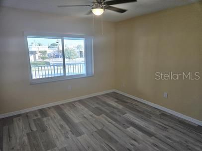 For Rent: $2,400 (2 beds, 1 baths, 900 Square Feet)