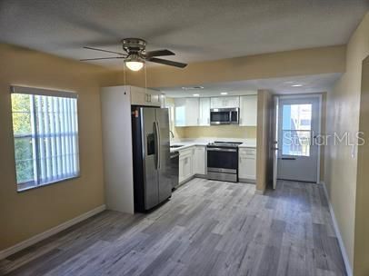 For Rent: $2,400 (2 beds, 1 baths, 900 Square Feet)