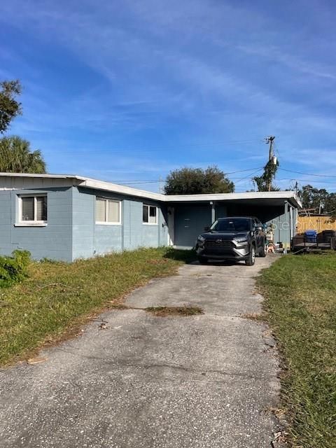 For Sale: $272,000 (3 beds, 2 baths, 984 Square Feet)