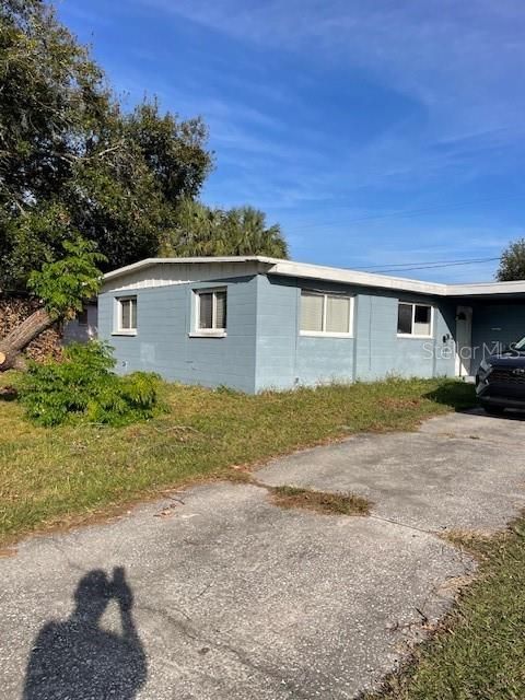 For Sale: $272,000 (3 beds, 2 baths, 984 Square Feet)