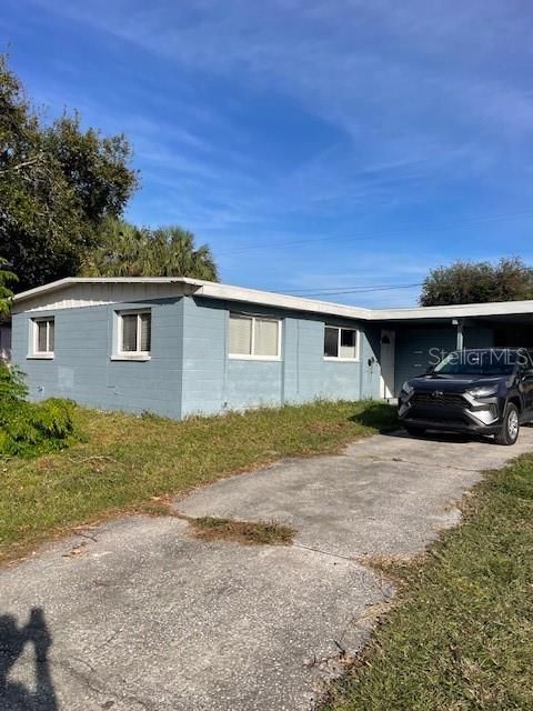 For Sale: $272,000 (3 beds, 2 baths, 984 Square Feet)