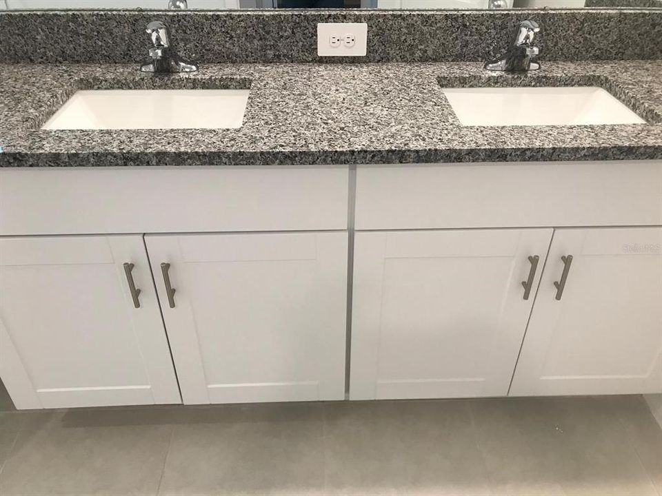 mbath dual sinks granite counters