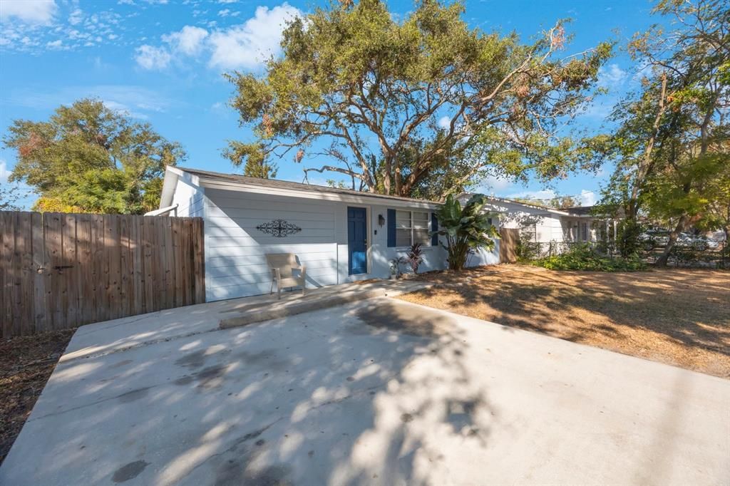 For Sale: $369,900 (3 beds, 1 baths, 938 Square Feet)