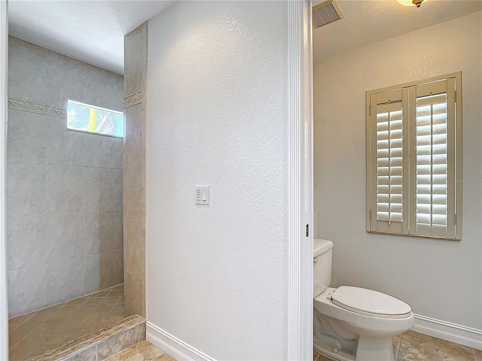 For Sale: $950,000 (5 beds, 3 baths, 3450 Square Feet)
