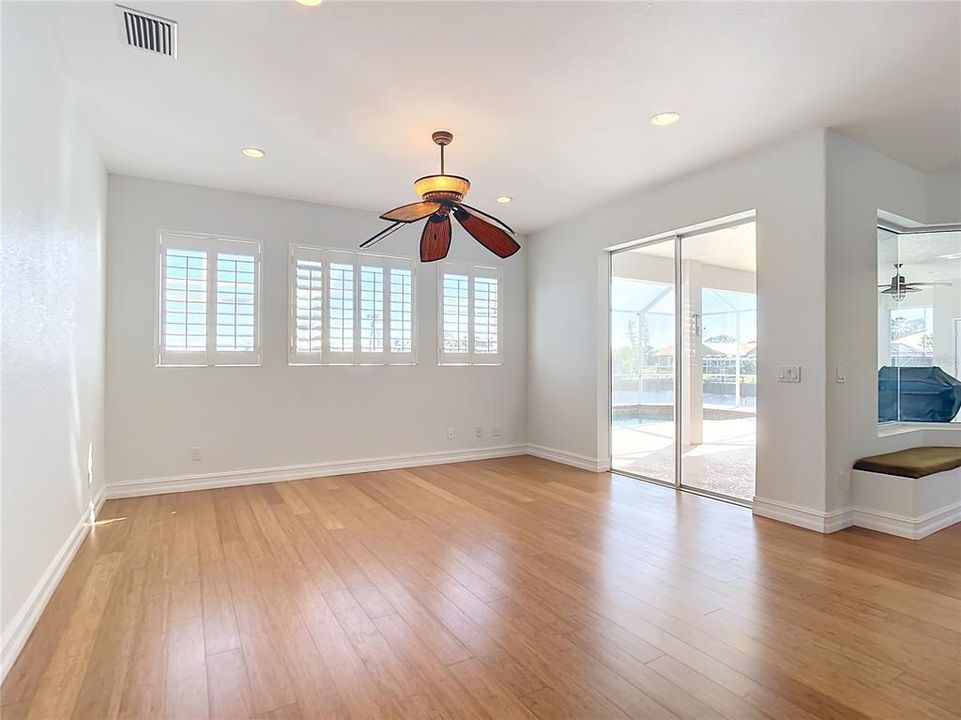 For Sale: $950,000 (5 beds, 3 baths, 3450 Square Feet)