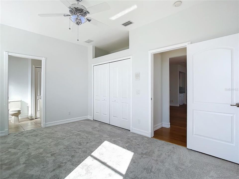 For Sale: $950,000 (5 beds, 3 baths, 3450 Square Feet)