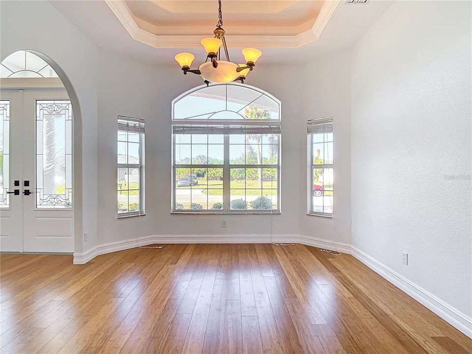 For Sale: $950,000 (5 beds, 3 baths, 3450 Square Feet)