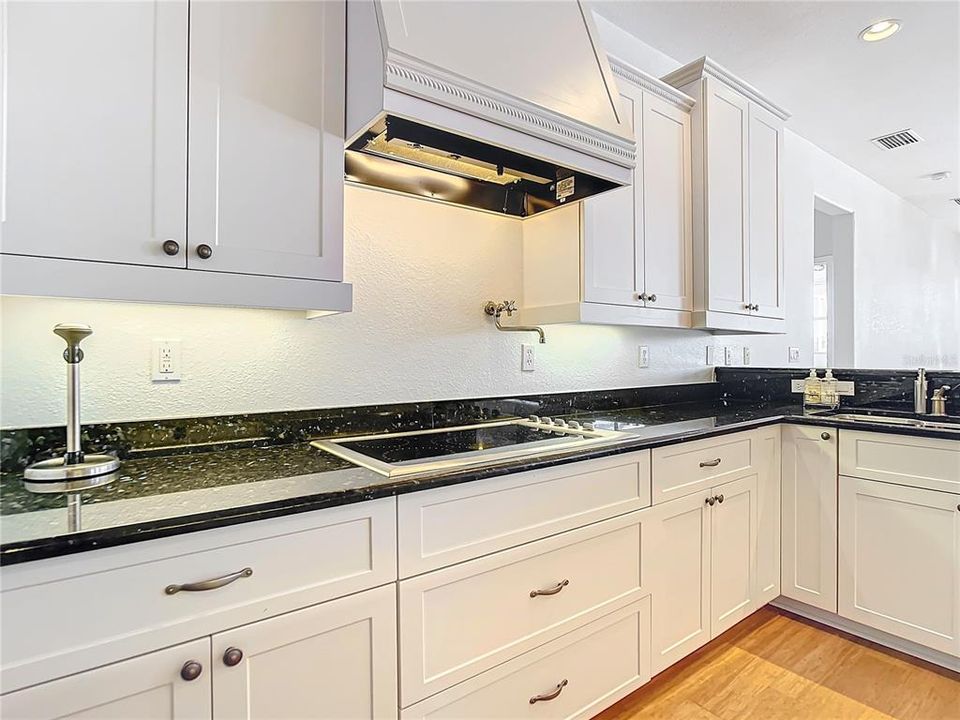 For Sale: $950,000 (5 beds, 3 baths, 3450 Square Feet)