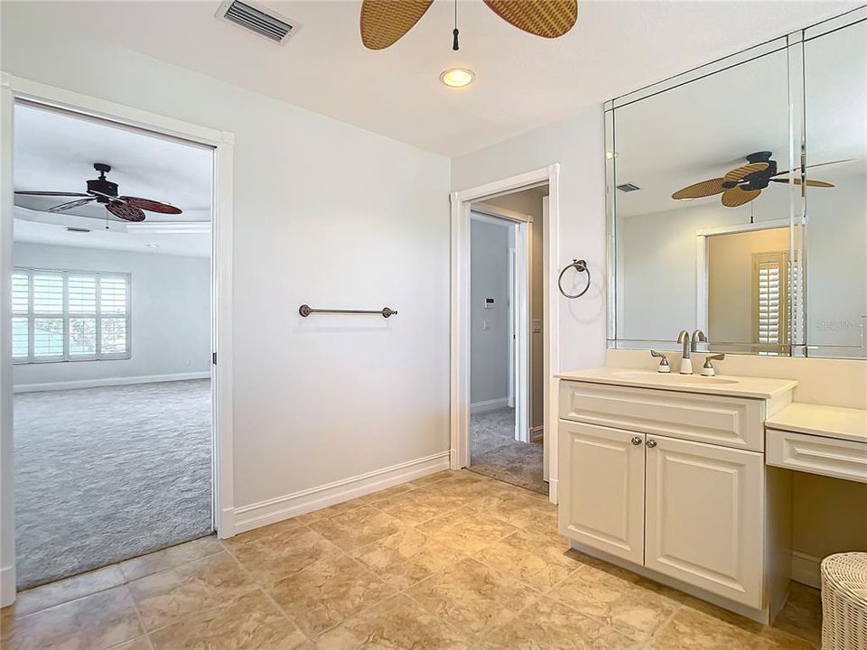 For Sale: $950,000 (5 beds, 3 baths, 3450 Square Feet)