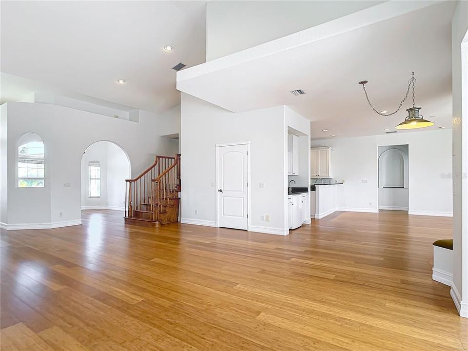 For Sale: $950,000 (5 beds, 3 baths, 3450 Square Feet)