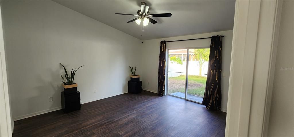 For Sale: $324,000 (4 beds, 2 baths, 1710 Square Feet)