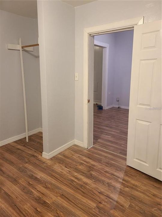 For Rent: $2,000 (3 beds, 1 baths, 966 Square Feet)