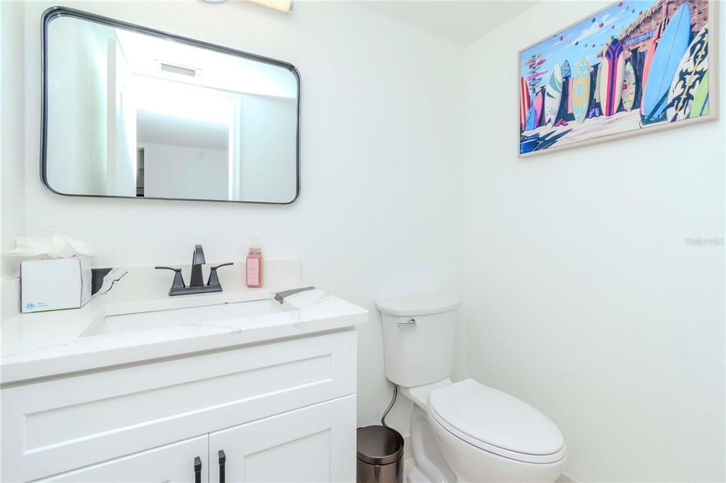 For Sale: $399,900 (1 beds, 1 baths, 780 Square Feet)