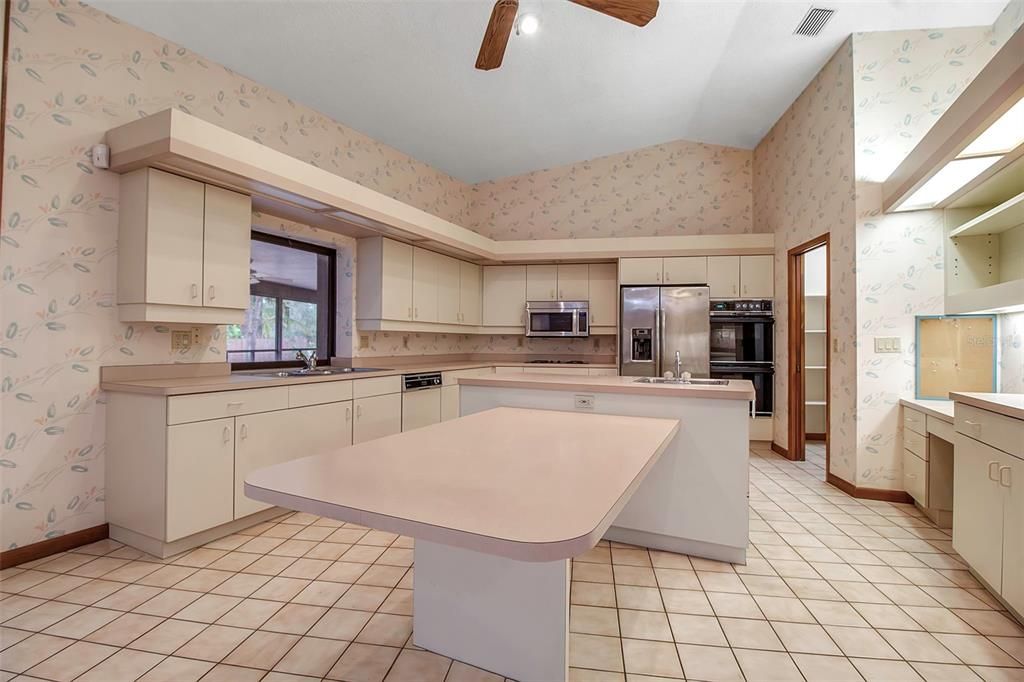 Kitchen / Breakfast nook