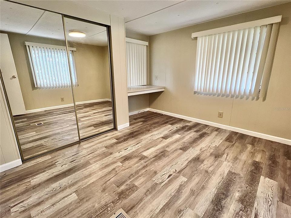 For Sale: $109,000 (2 beds, 1 baths, 672 Square Feet)