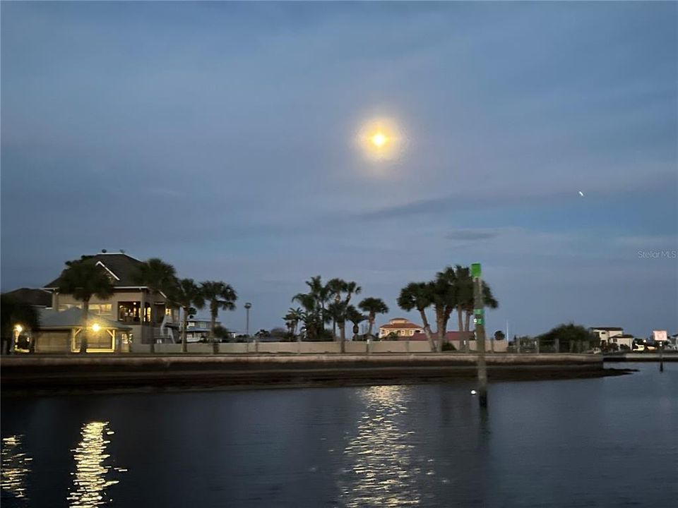 Moon Lit Boat Cruise