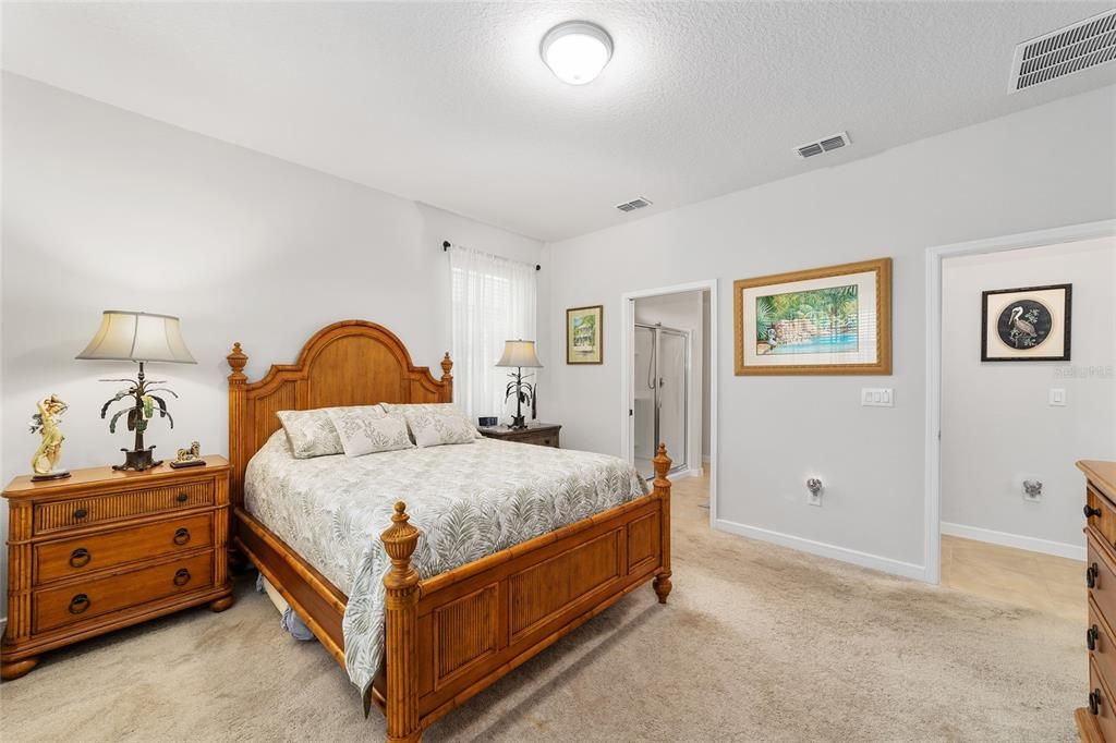 For Sale: $298,811 (2 beds, 2 baths, 1469 Square Feet)