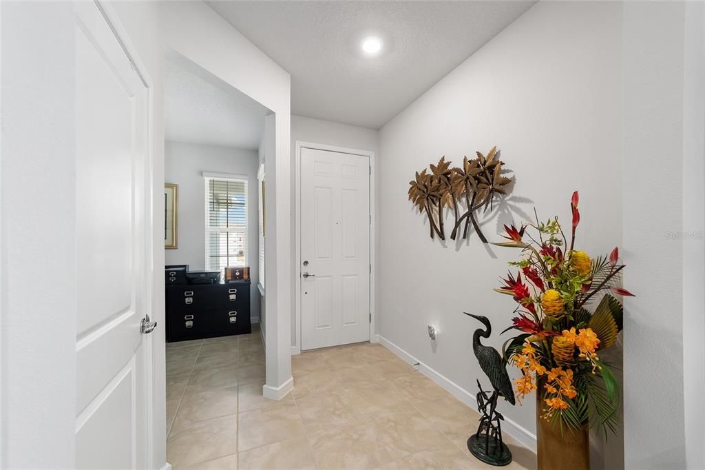 For Sale: $298,811 (2 beds, 2 baths, 1469 Square Feet)