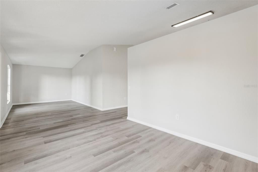 Active With Contract: $339,900 (3 beds, 2 baths, 2058 Square Feet)