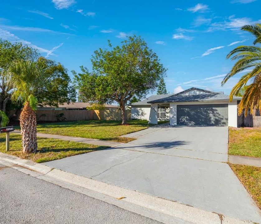 Active With Contract: $599,990 (4 beds, 2 baths, 1594 Square Feet)