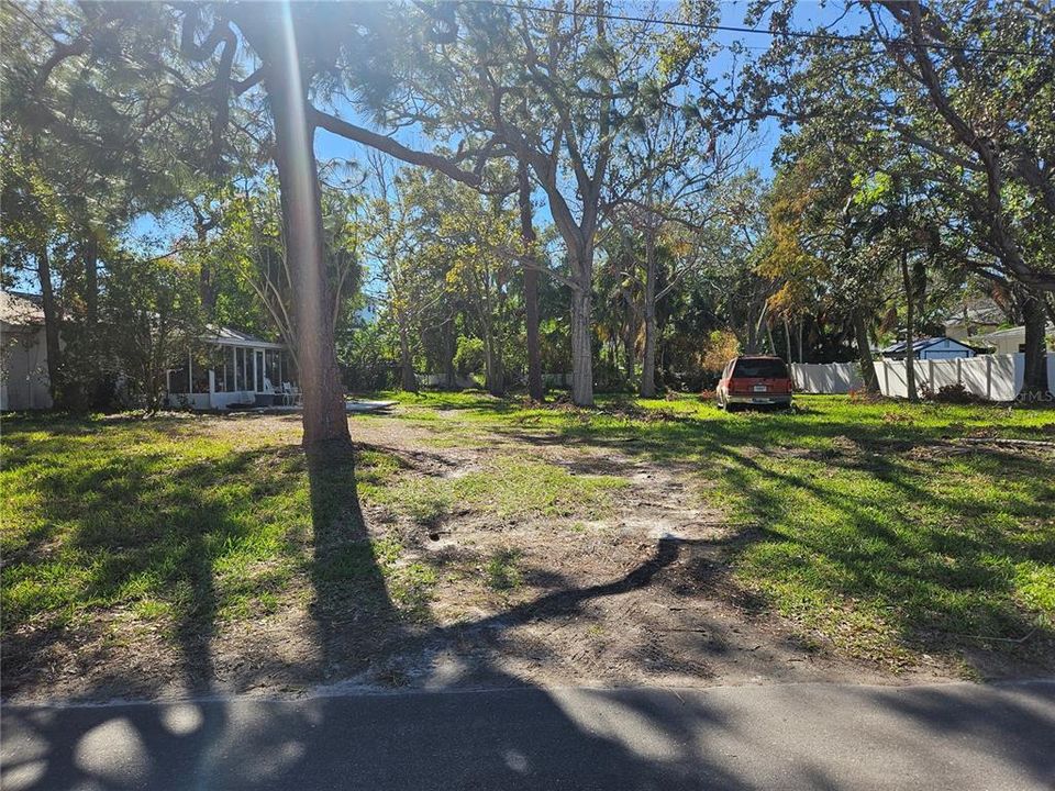 For Sale: $875,000 (3 beds, 2 baths, 1750 Square Feet)