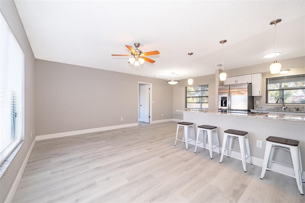 For Sale: $369,900 (3 beds, 2 baths, 1321 Square Feet)