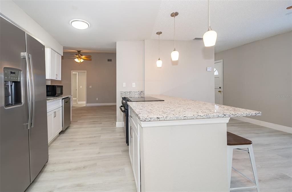 For Sale: $369,900 (3 beds, 2 baths, 1321 Square Feet)