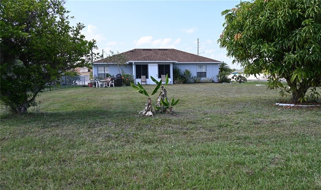 For Sale: $305,000 (3 beds, 2 baths, 1404 Square Feet)