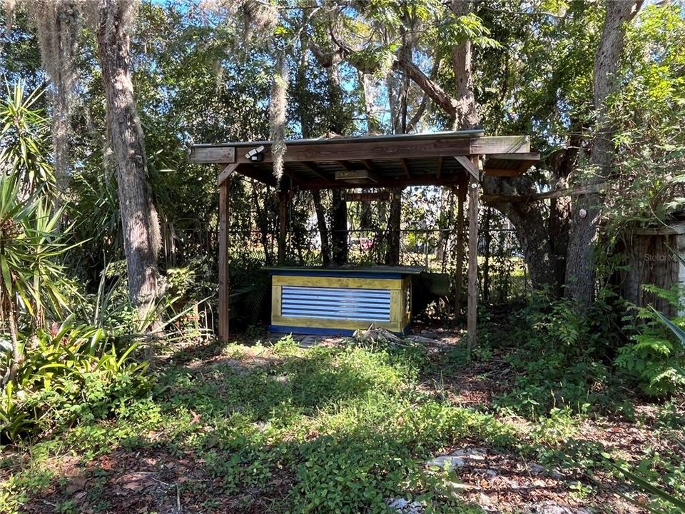 outdoor covered bar