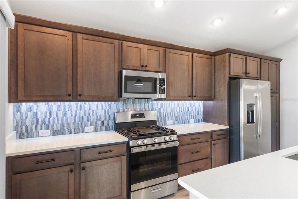 Kitchen - Under cabinet lighting