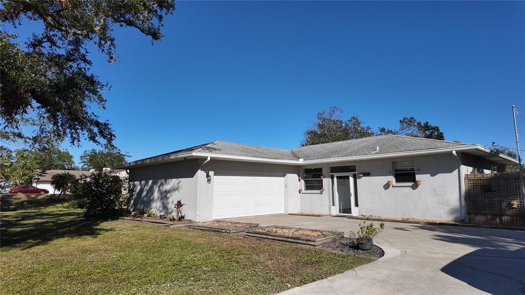 For Sale: $485,000 (3 beds, 2 baths, 1465 Square Feet)