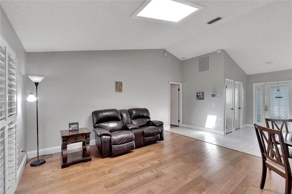 For Sale: $465,000 (3 beds, 2 baths, 1810 Square Feet)