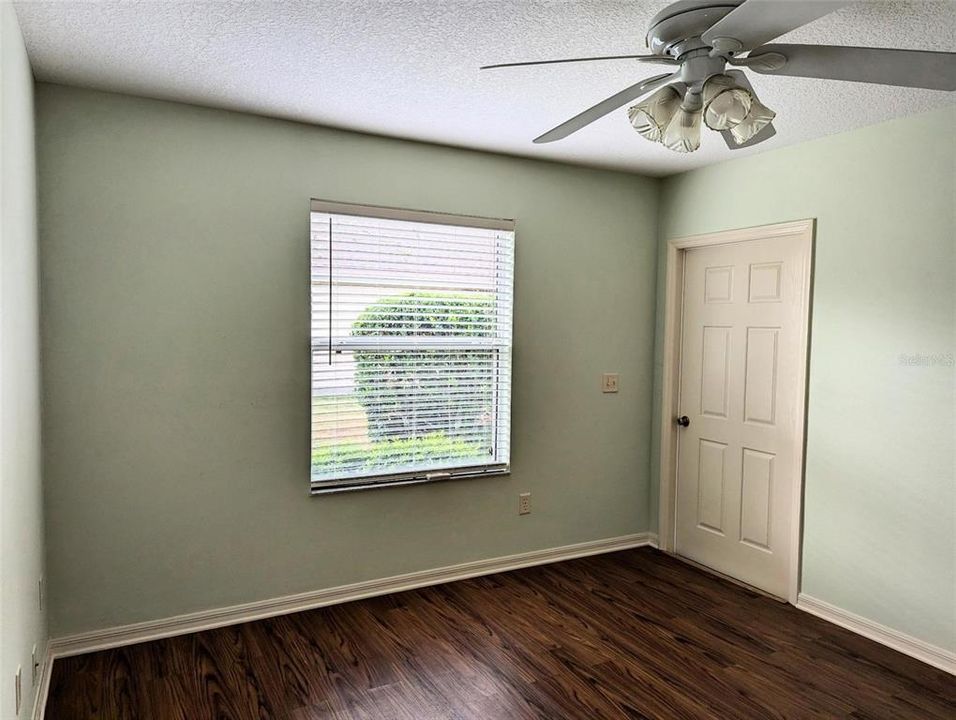 For Sale: $329,000 (3 beds, 2 baths, 1527 Square Feet)