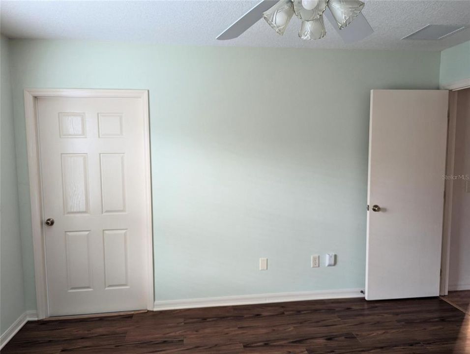 For Sale: $329,000 (3 beds, 2 baths, 1527 Square Feet)