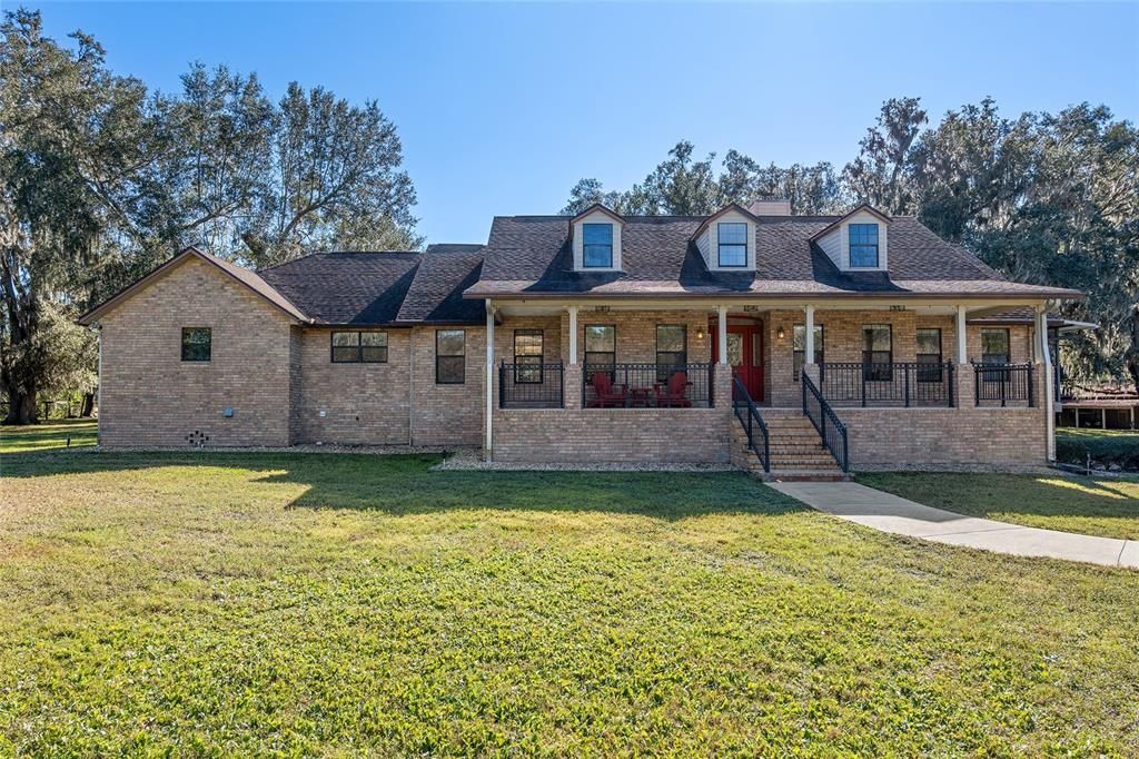 For Sale: $689,000 (3 beds, 3 baths, 2480 Square Feet)