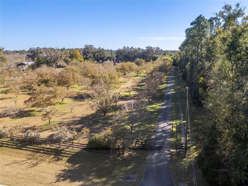 For Sale: $689,000 (3 beds, 3 baths, 2480 Square Feet)